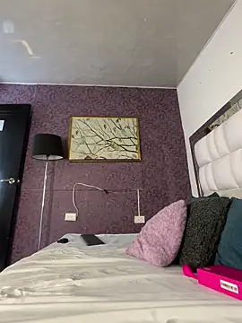 Snapshot of LunaCandy_ chatting on December 4, 1:20 pm LunaCandy online show from December 4, 1:20 pm