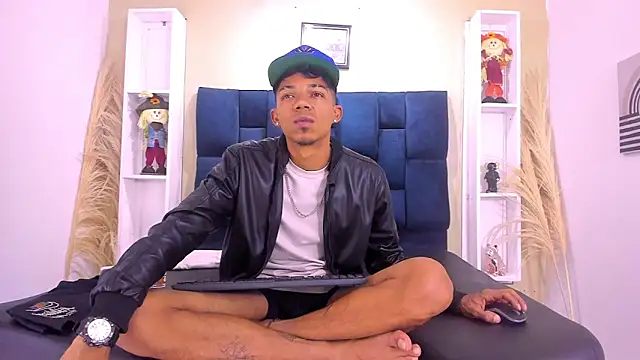 Gregory Sforza online show from September 28, 7:19 pm