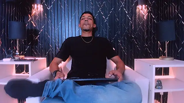 Gregory Sforza online show from February 4, 7:09 pm