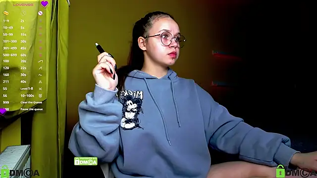 Lilysweet13 online show from October 27, 1:48 pm