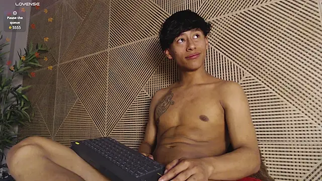 labrinthteasing online show from February 16, 3:30 pm