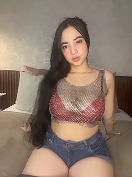 alisonnwalker2025 online show from February 4, 12:44 pm