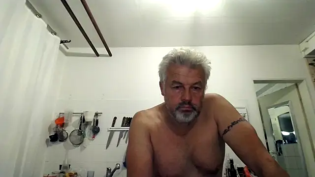 Berg Boy online show from September 18, 9:17 pm