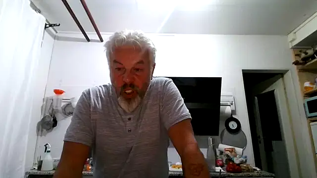 Berg Boy online show from June 1, 3:30 am