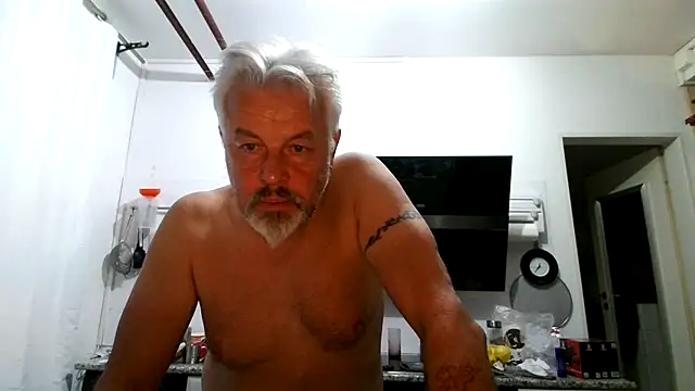Berg Boy online show from July 8, 10:36 pm