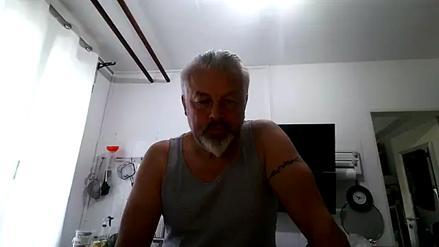 Berg Boy online show from July 11, 4:48 am