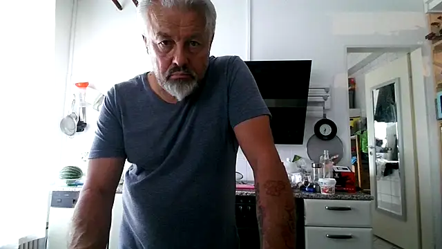 Berg Boy online show from July 27, 5:31 pm