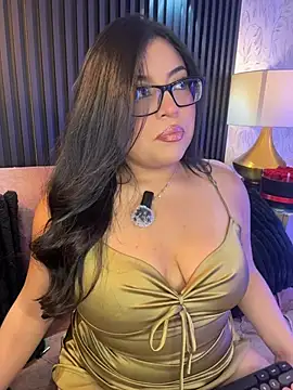Snapshot of Alexa_Madisson chatting on July 8, 8:13 pm Alexa Madisson online show from July 8, 8:13 pm