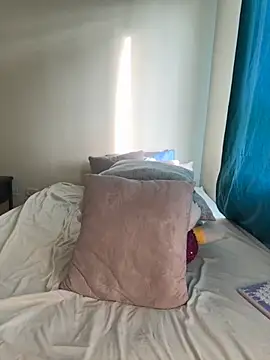 Ivelleee  online show from October 4, 9:35 pm