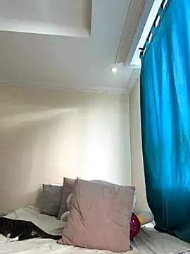 Ivelleee  online show from October 9, 9:02 pm