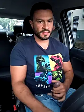 Snapshot of sexylandcool chatting on March 16, 12:00 pm sexylandcool online show from March 16, 12:00 pm