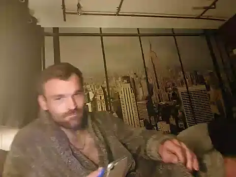 Snapshot of LKC94 chatting on October 1, 1:44 am LKC94 online show from October 1, 1:44 am