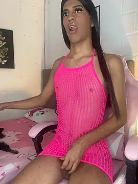 Snapshot of emily__sweet__ chatting on August 5, 10:18 am emily sweet online show from August 5, 10:18 am