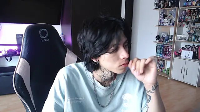 xIce Boy online show from December 5, 1:31 pm