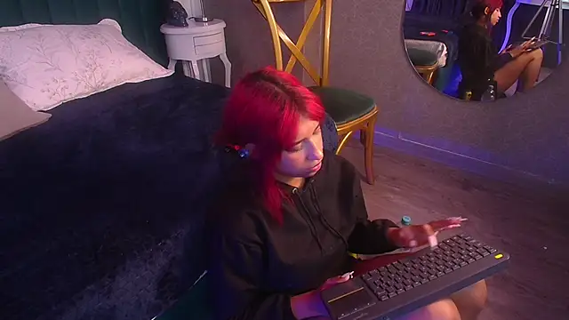 Snapshot of Karin_Ks chatting on March 20, 9:48 am Karin Ks online show from March 20, 9:48 am