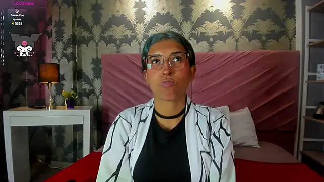 Snapshot of Karin_Ks chatting on November 15, 7:32 pm Karin Ks online show from November 15, 7:32 pm