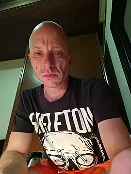 Snapshot of svenpfeifer chatting on July 11, 11:50 pm svenpfeifer online show from July 11, 11:50 pm