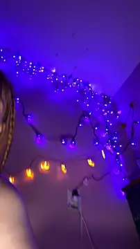 Snapshot of LoganPeny chatting on October 22, 6:46 am LoganPeny online show from October 22, 6:46 am