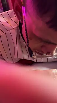 Snapshot of LoganPeny chatting on November 22, 8:02 am LoganPeny online show from November 22, 8:02 am