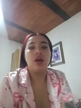 Snapshot of MelinaCruz chatting on July 17, 3:02 am MelinaCruz online show from July 17, 3:02 am