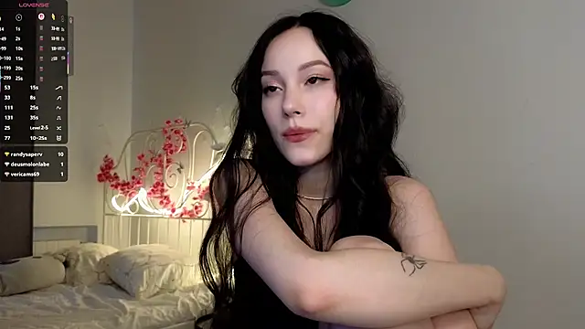 Snapshot of glamourr chatting on November 14, 9:30 am glamourr online show from November 14, 9:30 am