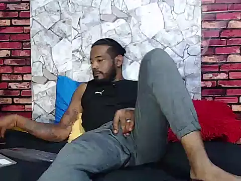 BladeFoxxx1 online show from February 10, 2:48 am