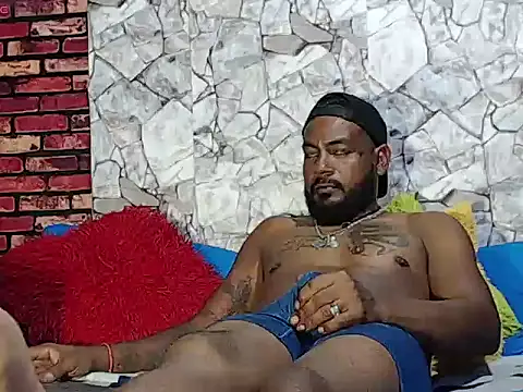 BladeFoxxx1 online show from February 23, 4:21 am