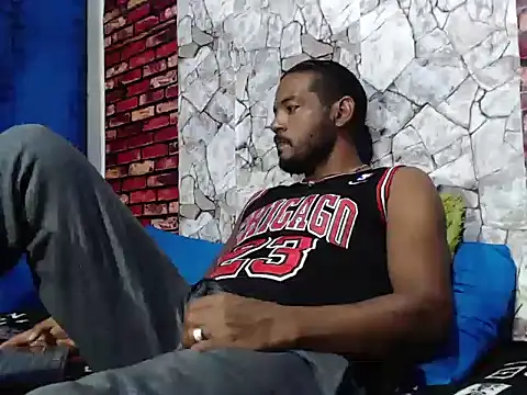 BladeFoxxx1 online show from March 13, 1:12 am