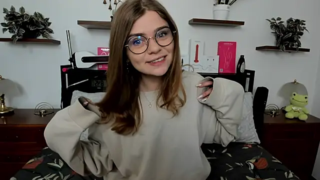 HaleyReedme online show from May 3, 6:52 am