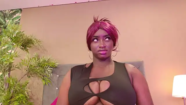 Snapshot of BetsyBennet_ chatting on November 27, 9:28 pm BetsyBennet online show from November 27, 9:28 pm