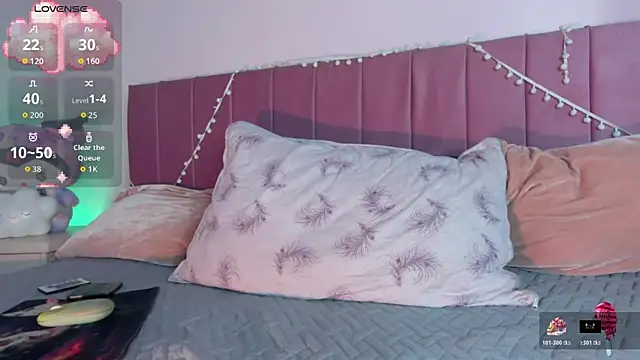 Snapshot of kitty-kryss chatting on December 3, 4:27 pm kitty-kryss online show from December 3, 4:27 pm