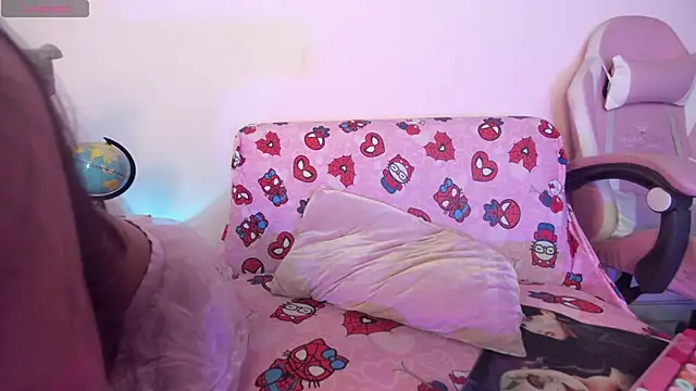 kitty-kryss online show from June 18, 12:53 pm