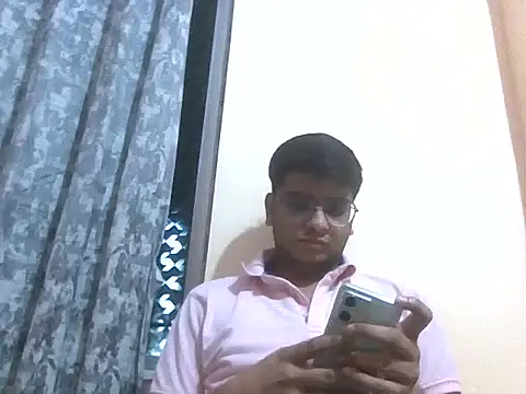 Snapshot of sutfvkii chatting on October 4, 5:33 pm sutfvkii online show from October 4, 5:33 pm