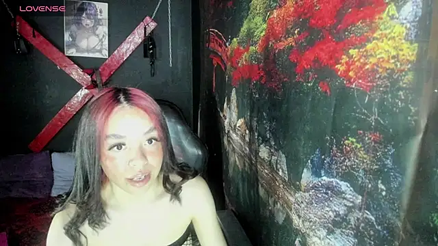 Snapshot of Tracy_KS chatting on November 10, 10:20 pm Tracy KS online show from November 10, 10:20 pm