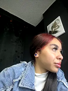 Snapshot of Tracy_KS chatting on November 23, 3:06 am Tracy KS online show from November 23, 3:06 am