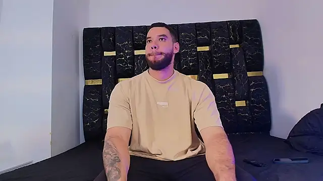 chris blake   online show from November 18, 6:23 pm