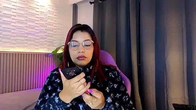 TiffanyWalk online show from October 22, 10:48 am