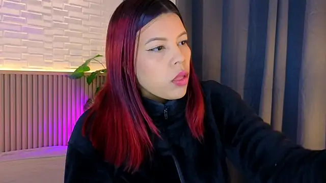 TiffanyWalk online show from November 11, 10:48 am