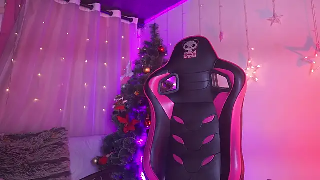 Madison Mayer online show from December 20, 1:51 pm