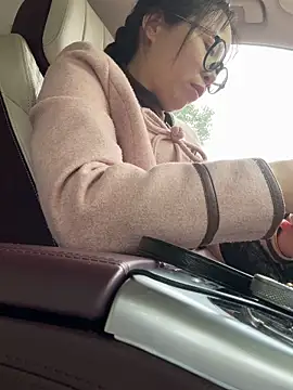 Snapshot of aa520uv chatting on November 6, 4:57 am aa520uv online show from November 6, 4:57 am