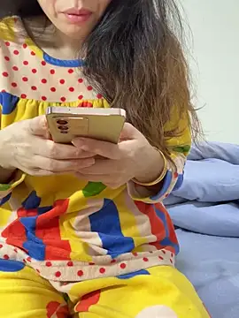 Snapshot of aa520uv chatting on November 8, 12:00 am aa520uv online show from November 8, 12:00 am