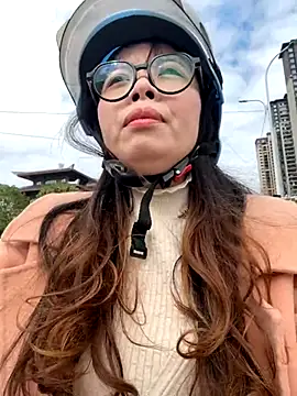 Snapshot of aa520uv chatting on November 13, 4:22 am aa520uv online show from November 13, 4:22 am