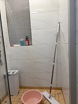 Snapshot of aa520uv chatting on November 19, 2:50 pm aa520uv online show from November 19, 2:50 pm