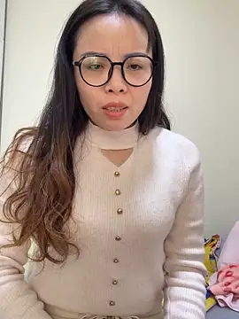 Snapshot of aa520uv chatting on November 21, 6:12 am aa520uv online show from November 21, 6:12 am