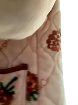 Snapshot of aa520uv chatting on November 25, 2:44 am aa520uv online show from November 25, 2:44 am