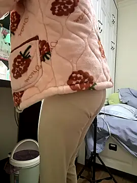 Snapshot of aa520uv chatting on November 26, 2:56 am aa520uv online show from November 26, 2:56 am