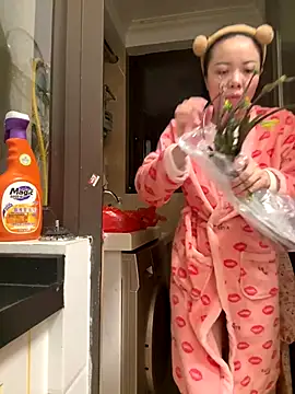 Snapshot of aa520uv chatting on December 2, 4:13 pm aa520uv online show from December 2, 4:13 pm