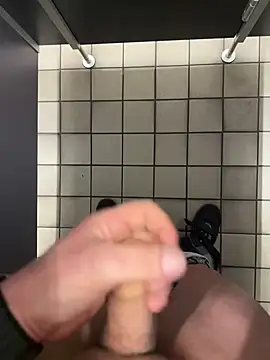 Snapshot of wassermann8484 chatting on March 14, 11:01 am wassermann8484 online show from March 14, 11:01 am