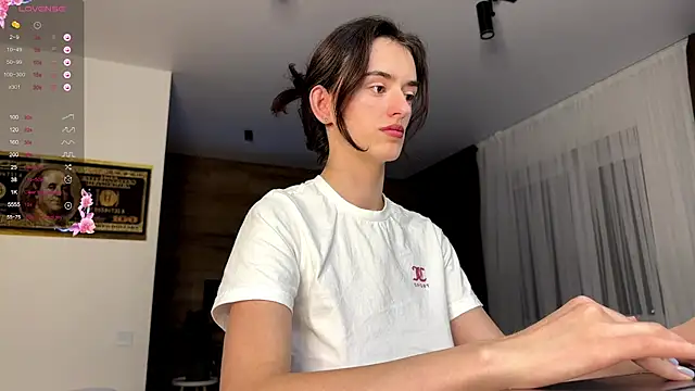 Snapshot of TwinTemptations chatting on October 21, 6:19 pm TwinTemptations online show from October 21, 6:19 pm