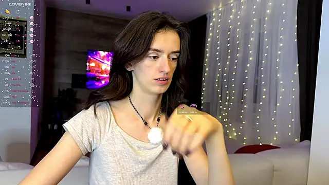 Snapshot of TwinTemptations chatting on December 18, 8:04 pm TwinTemptations online show from December 18, 8:04 pm